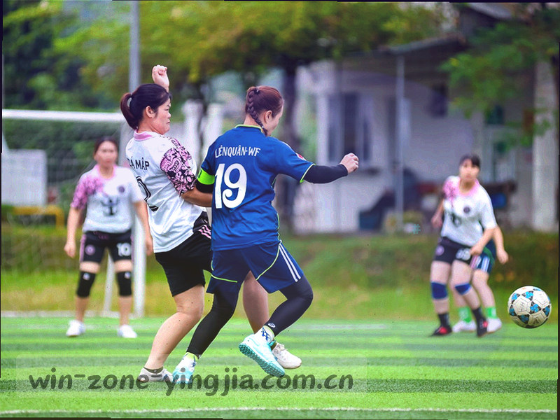 导出功能固定在页面右下角的界面局部示意